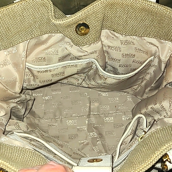 Michael Kors Gansevoort Satchel canvas with white trim - Picture 13 of 15